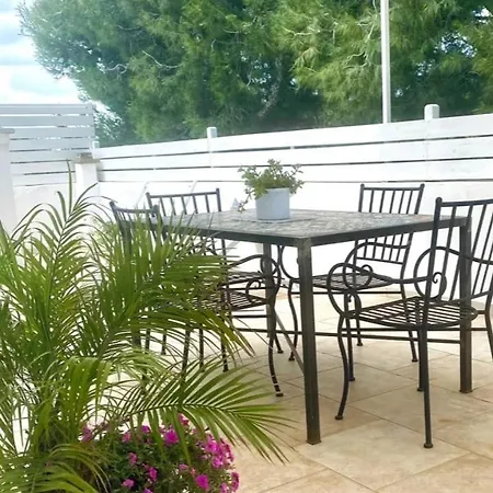 Pinulà Alojamento de Acomodação e Pequeno-almoço Maruggio