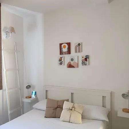 Pinula Bed & Breakfast 3*