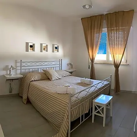 Pinula Oda ve Kahvaltı Maruggio